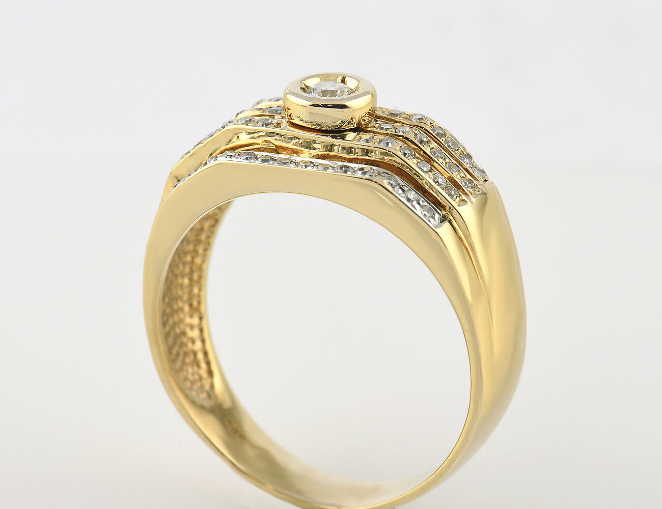 Diamant Ring 585/000 14 K Gelbgold 65 Diamanten zus. 0,65ct
