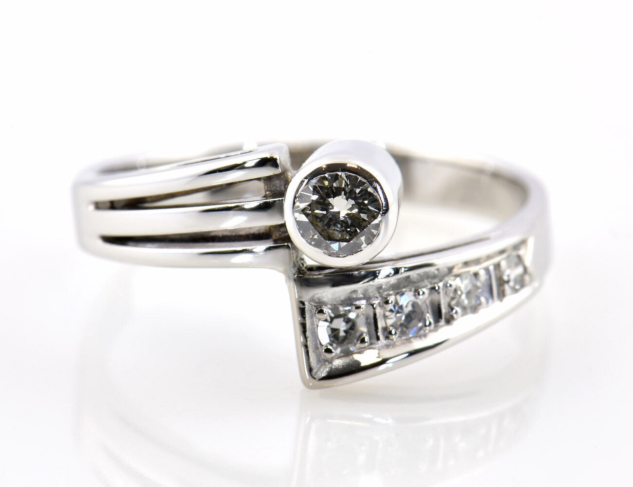 Diamant Ring 585/000 14 K Weißgold 5 Diamanten zus. 0,27 ct