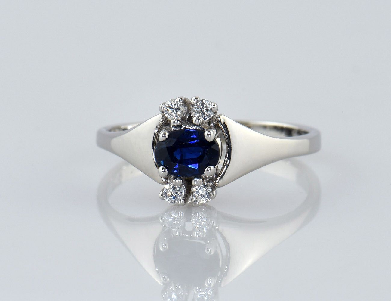 Saphir Diamant Ring 585/000 14 K Weißgold 4 Brillanten zus. 0,07 ct