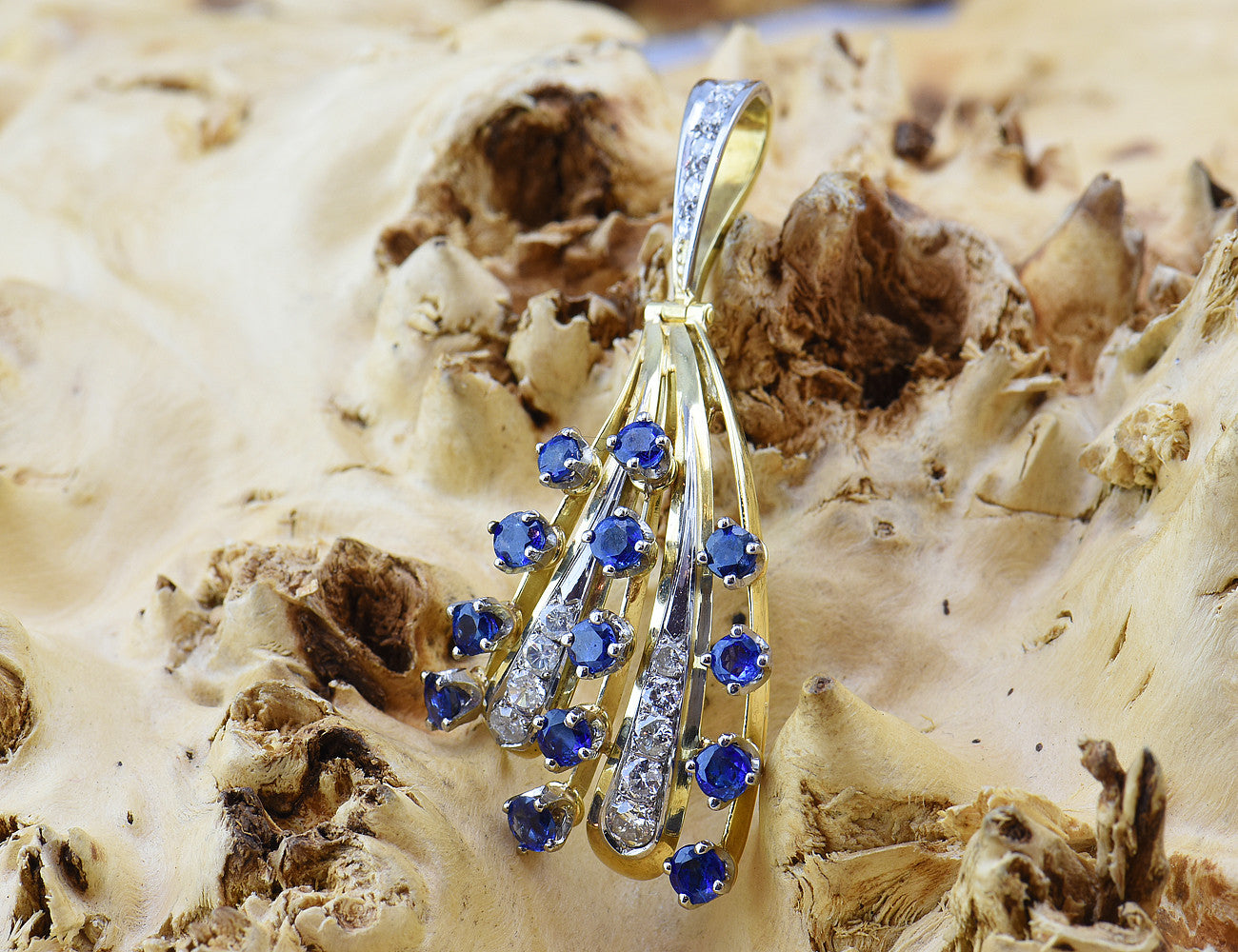 Anhänger 585 14 K Gelbgold / 14 Diamanten zus. 0,57 ct / 13 Saphire