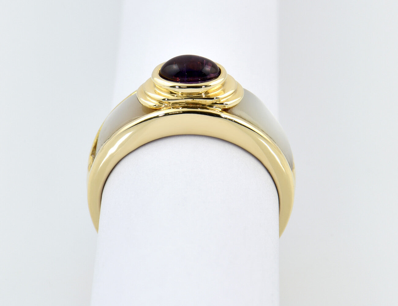 Ring Amethyst Perlmutt 333/000 8 K Gelbgold