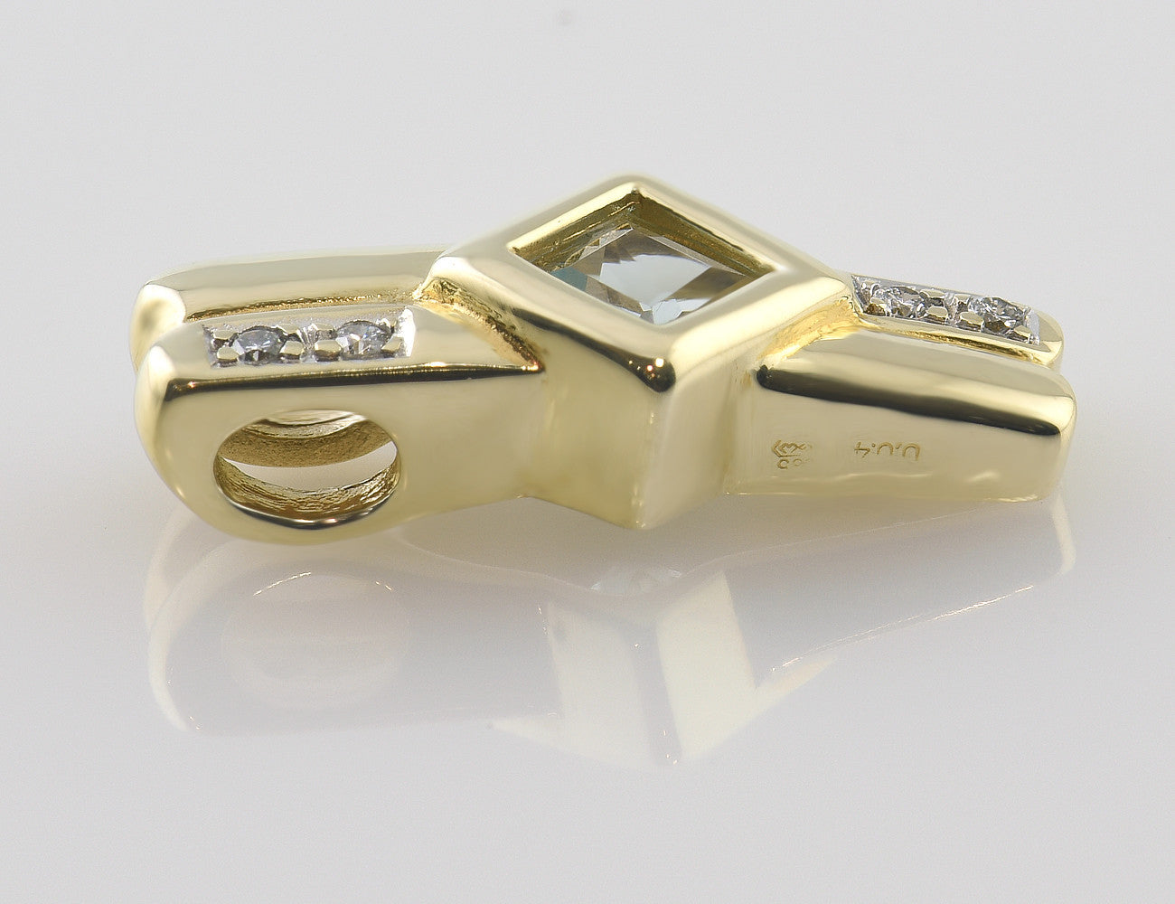 Anhänger Blautopas 585 14 K Gelbgold 4 Diamant zus. 0,04 ct