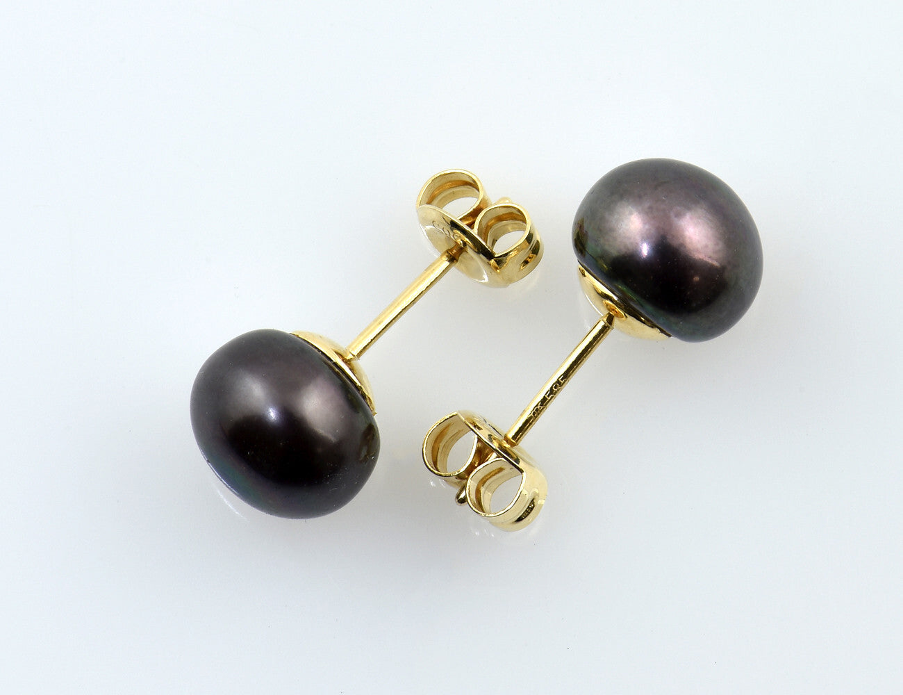 Cultured pearl earrings 585/000 14 K yellow gold pearl stud earrings