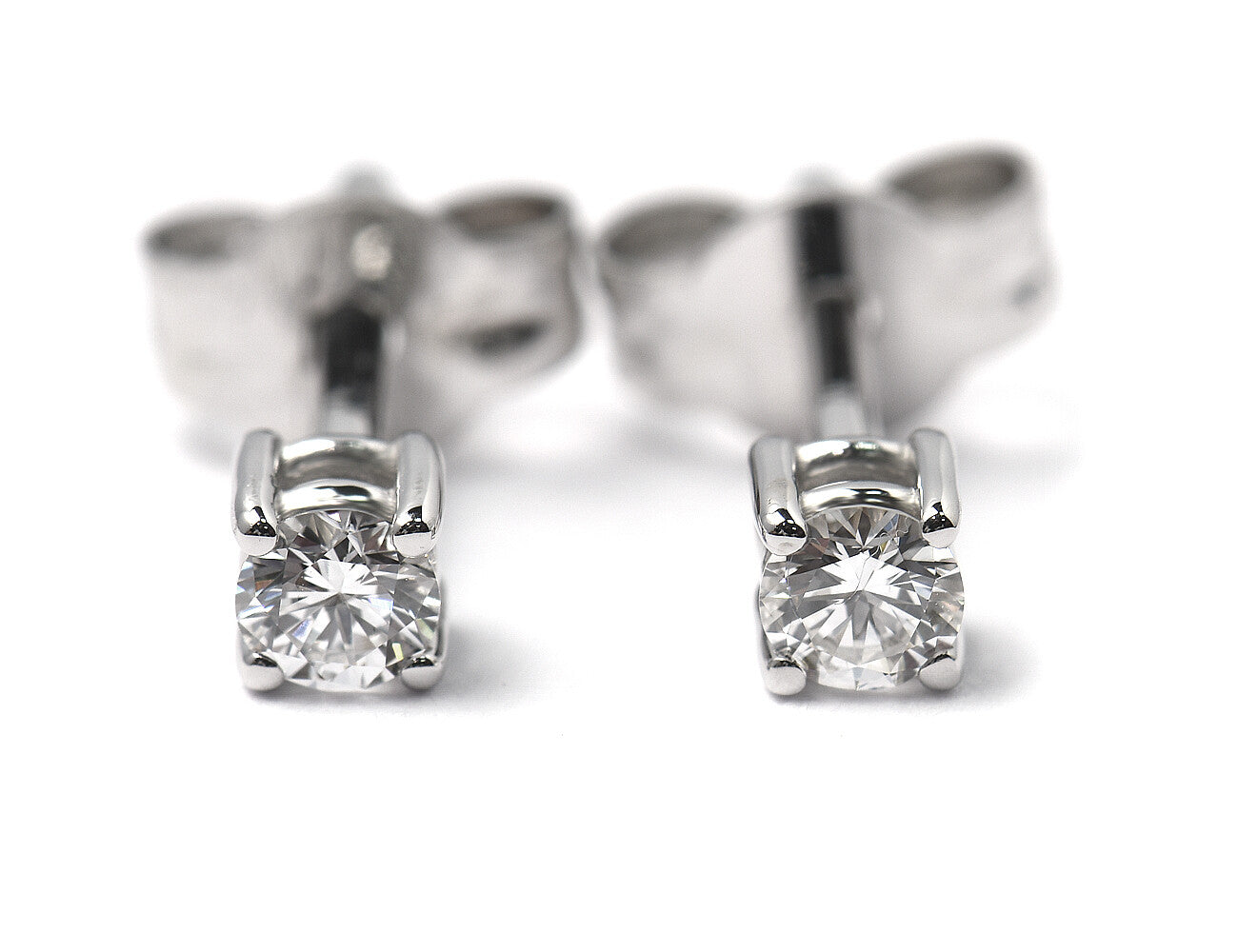 Solitär Brillant Ohrstecker Ohrringe 585 14K Weißgold, 2 Diamanten zus. 0,175 ct