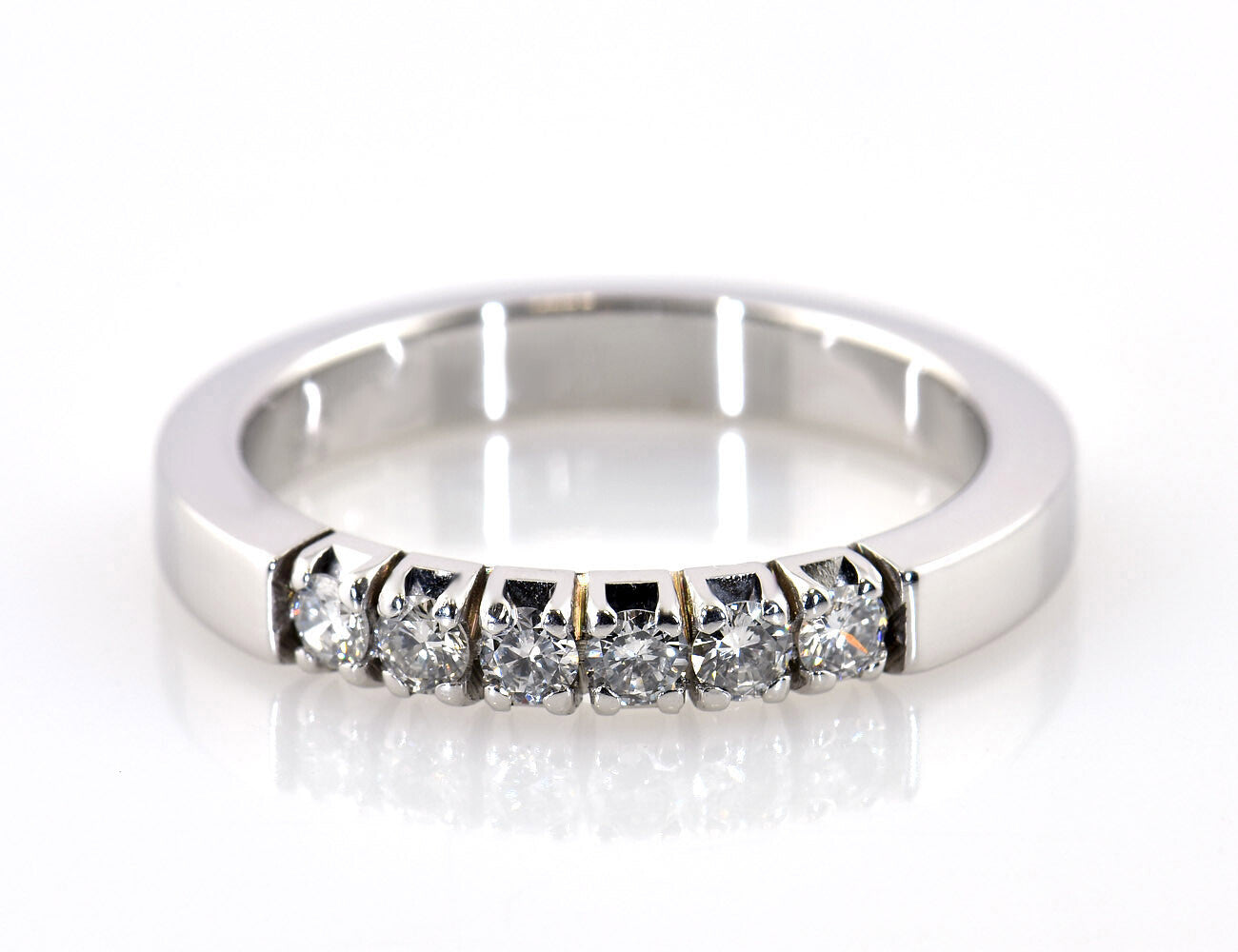 Diamant Ring 750/000 18 K Weißgold 6 Brillanten zus. 0,25 ct