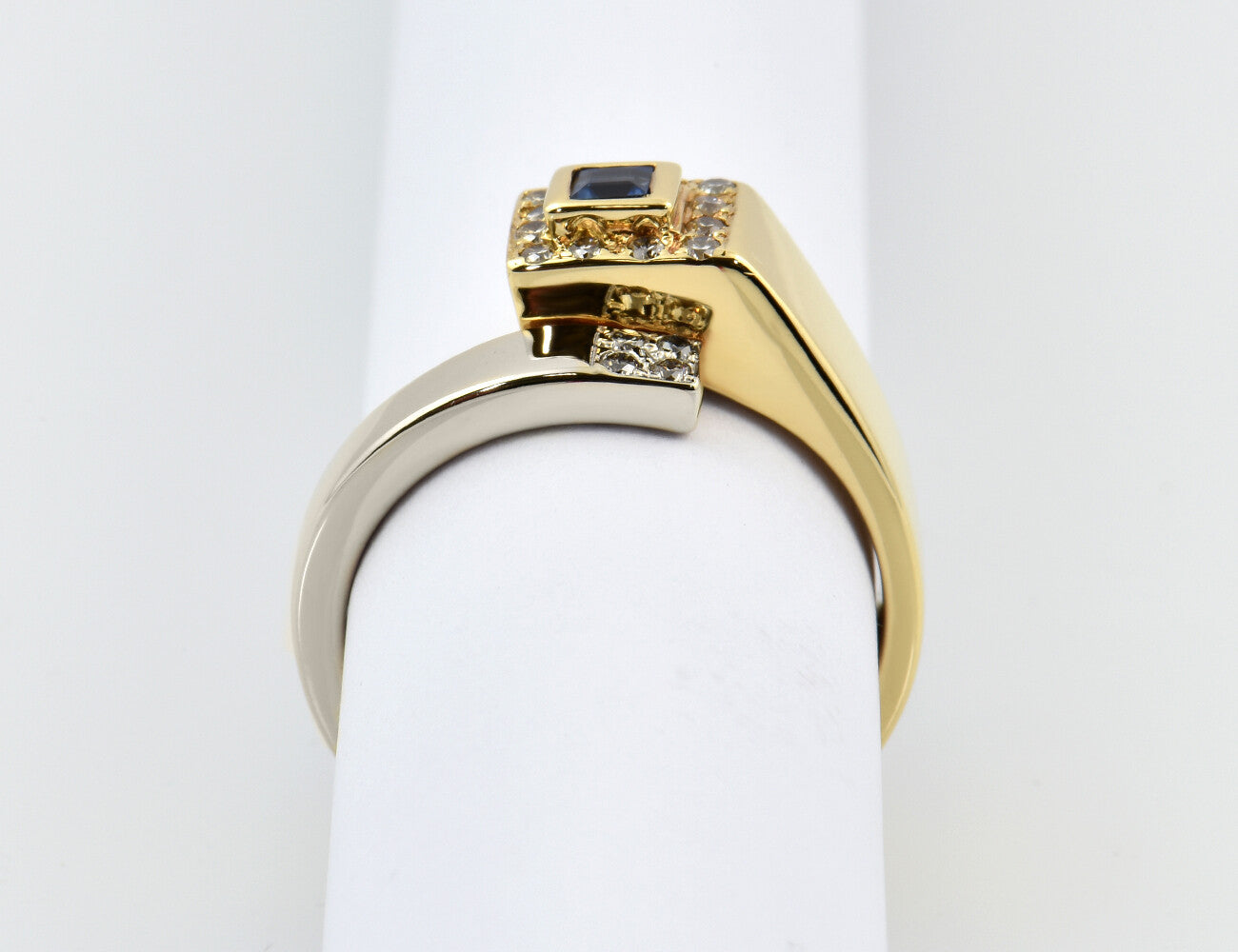 Saphir Diamant Ring 750/000 18 K Gelbgold 15 Brillanten zus. 0,27 ct
