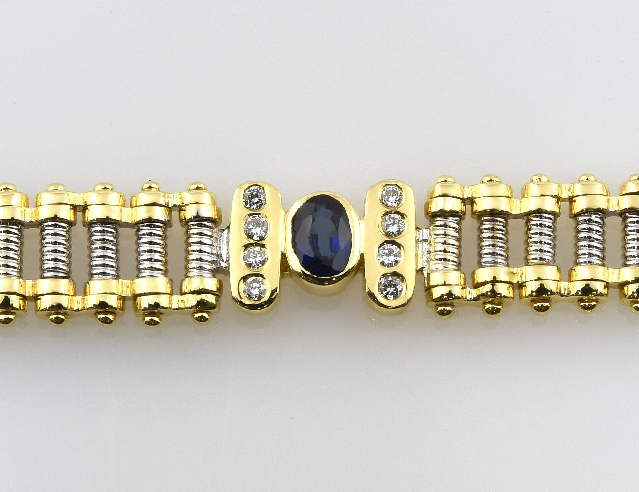 Kette Saphir 750/000 18 K Weiß-/Gelbgold 40 Brillanten zus. 0,60 ct 45 cm lang