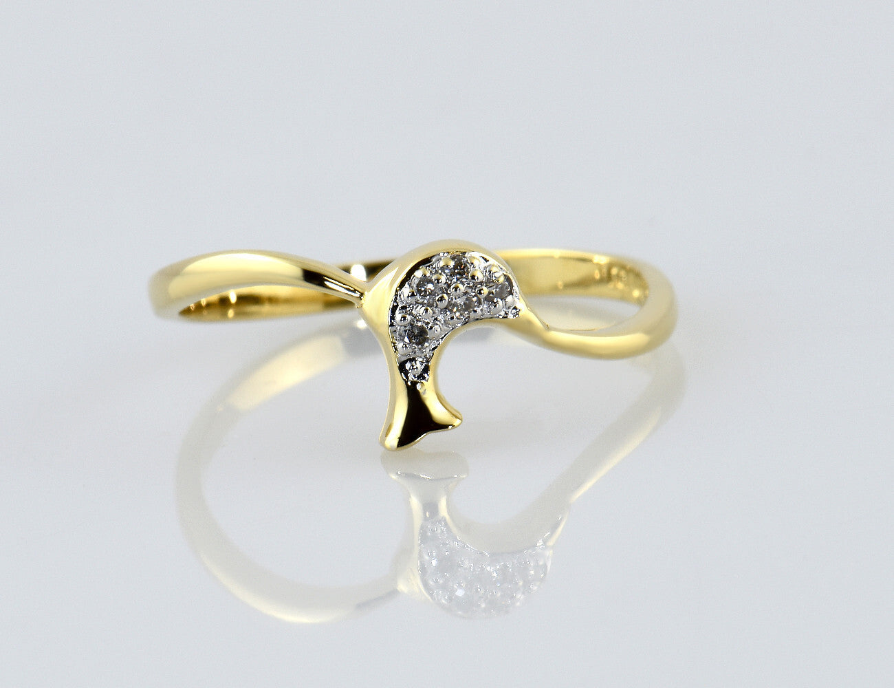 Diamond ring 750/000 18 K yellow gold 5 diamonds total 0.04 ct