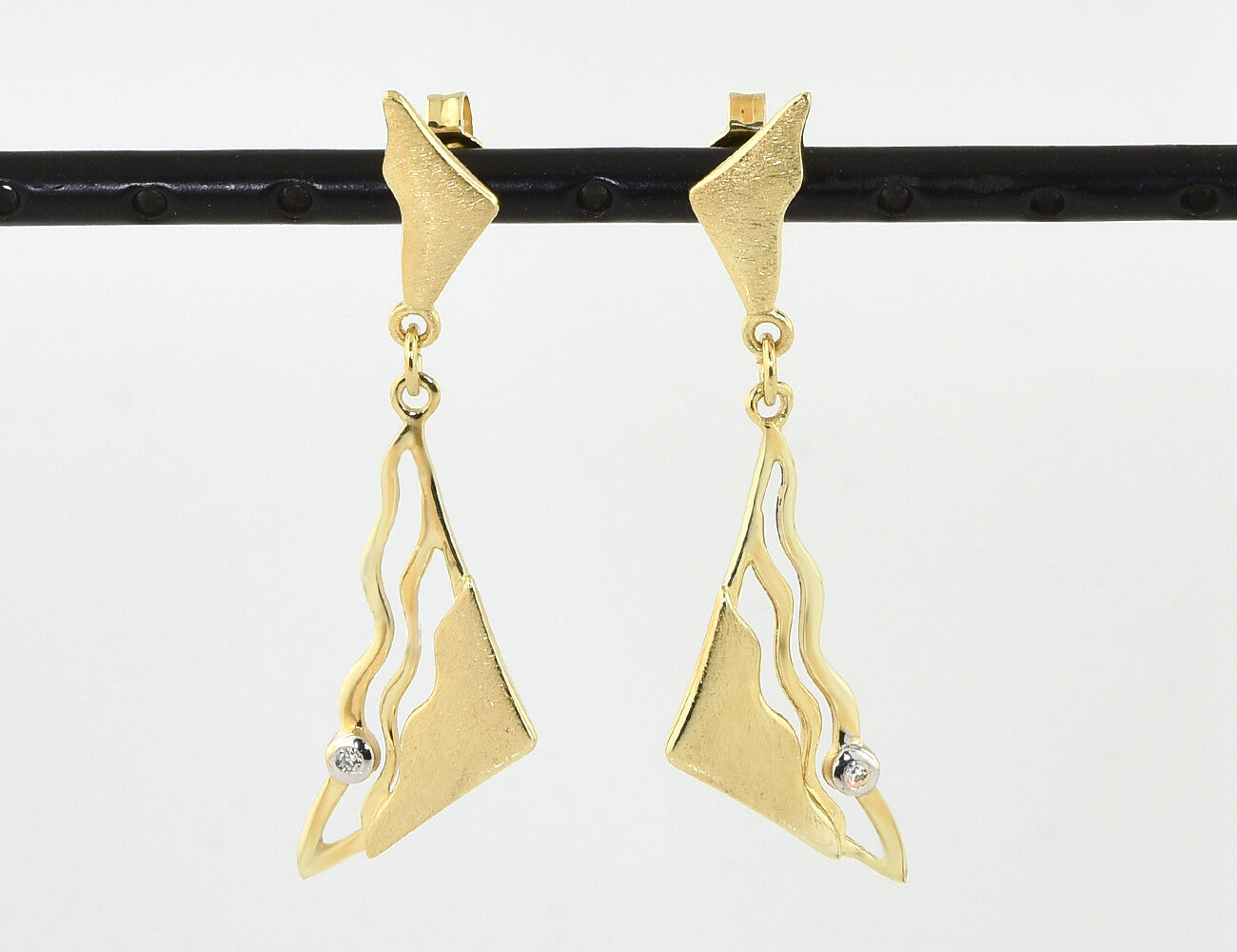 Ohrstecker/Hänger 333/000 8 K Gelbgold, 2 Diamanten zus. 0,01 ct