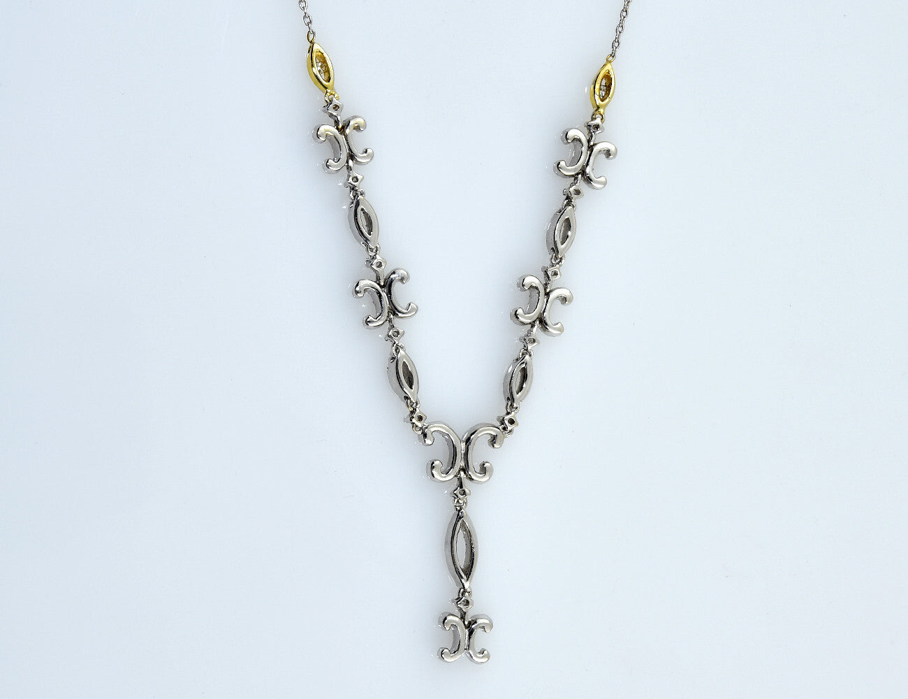 Chain 750/000 18 K white/yellow gold 172 diamonds total 1.50 ct 44 cm long
