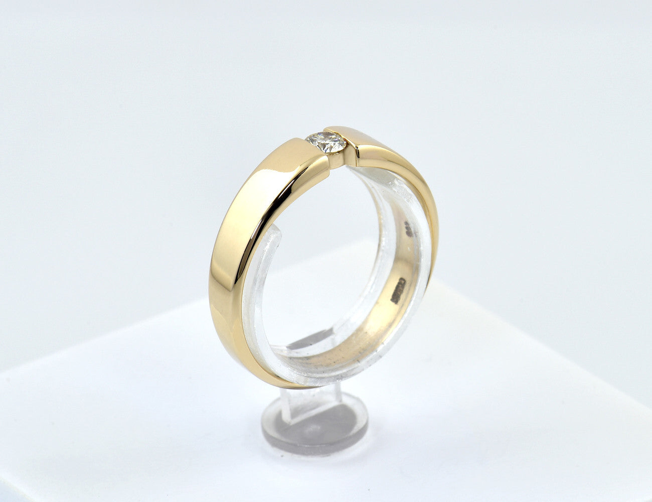 Diamond solitaire ring 585/000 yellow gold 14 K brilliant 0.10 ct