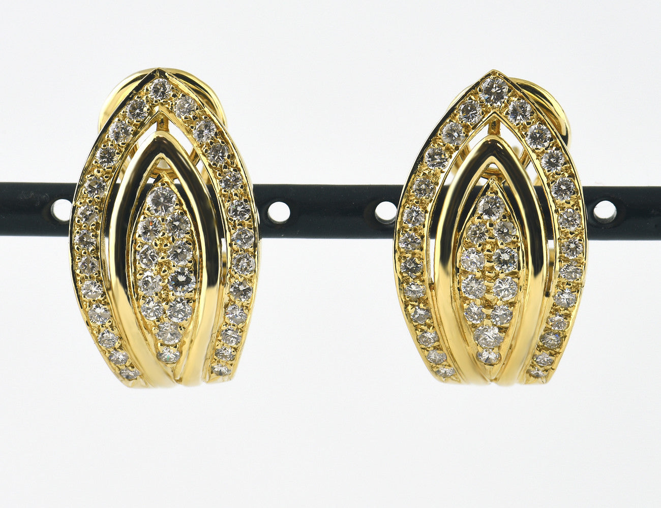 Ohrstecker 750 18 K Gelbgold, 72 Diamanten zus. 1,10 ct