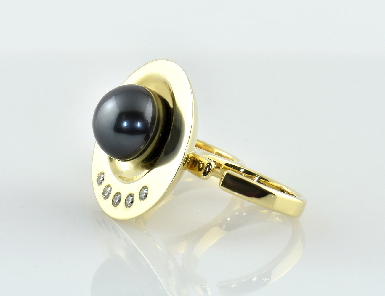 Ring Tahitian pearl two-finger ring 585/000 14 K yellow gold 5 diamonds total 0.25 ct