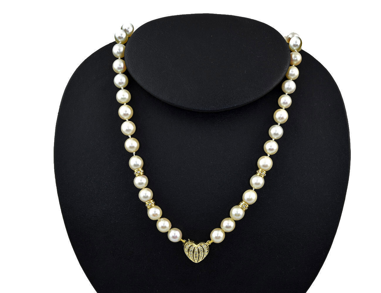 Akoyaperlenkette 585/000 14 K Gelbgoldschließe 24 Diamanten zus. 0,50 ct