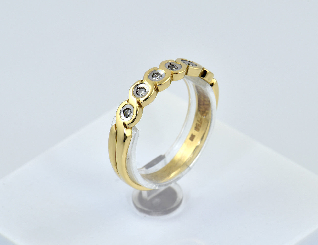 Diamond ring 750/000 18 K yellow gold 6 diamonds total 0.05 ct
