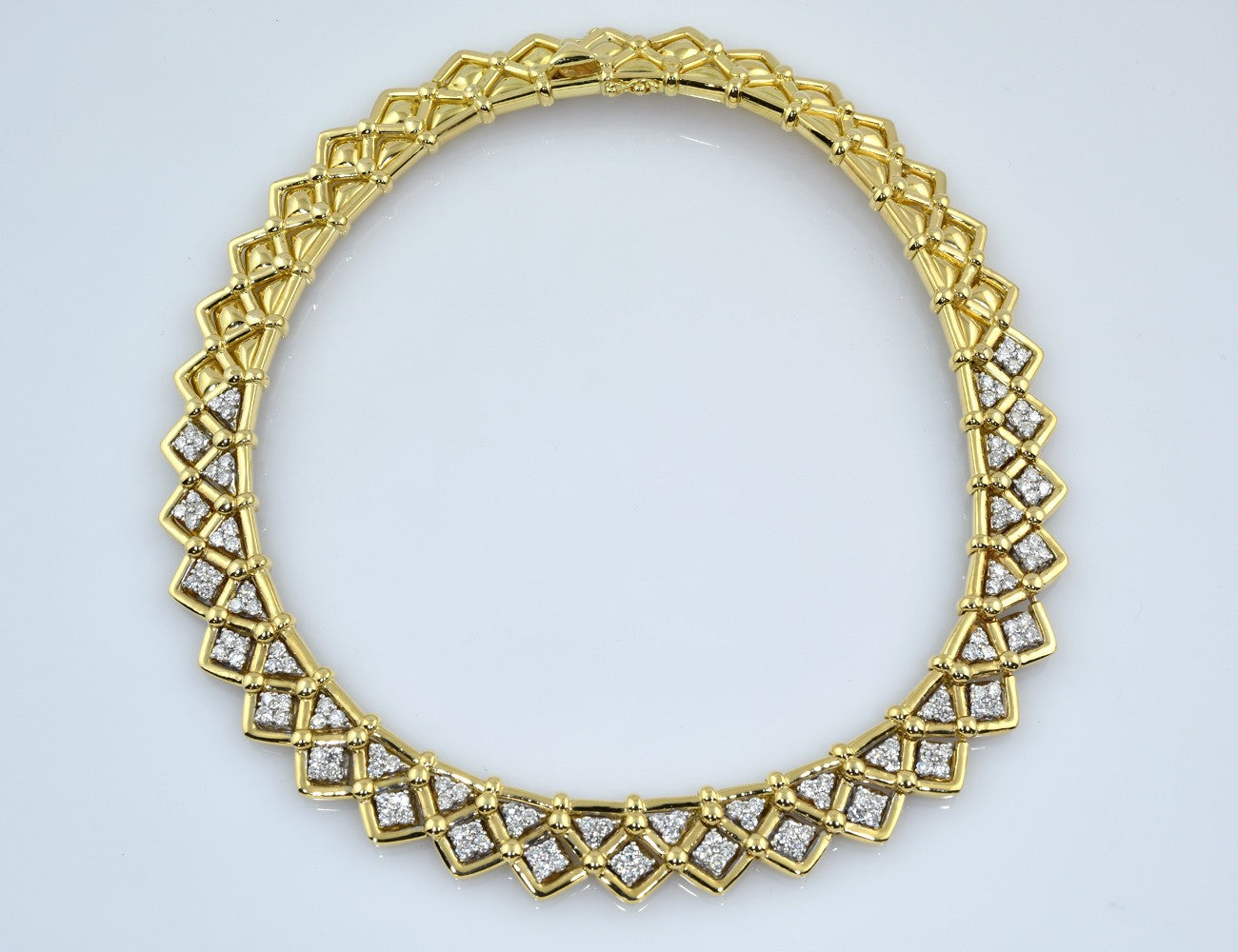 Diamant Collier 750/000 18 K Gelbgold, 140 Brillanten zus. 8,50 ct 38 cm lang