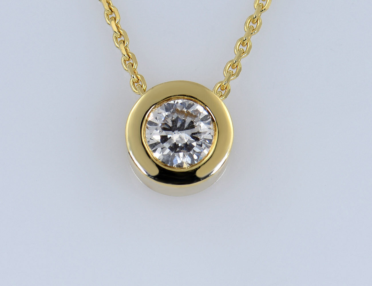 Solitär Anhänger mit Kette 585/000 14 K Gelbgold, 1 Brillant 0,50 ct, 42 cm lang