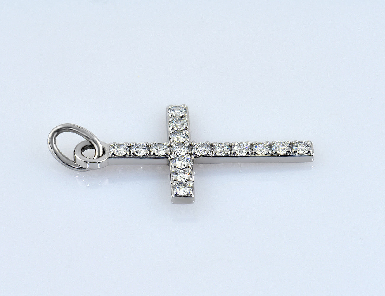 Anhänger Kreuz 585/000 14 K Weißgold 16 Brillanten Lab Crown CVD zus. 0,56 ct