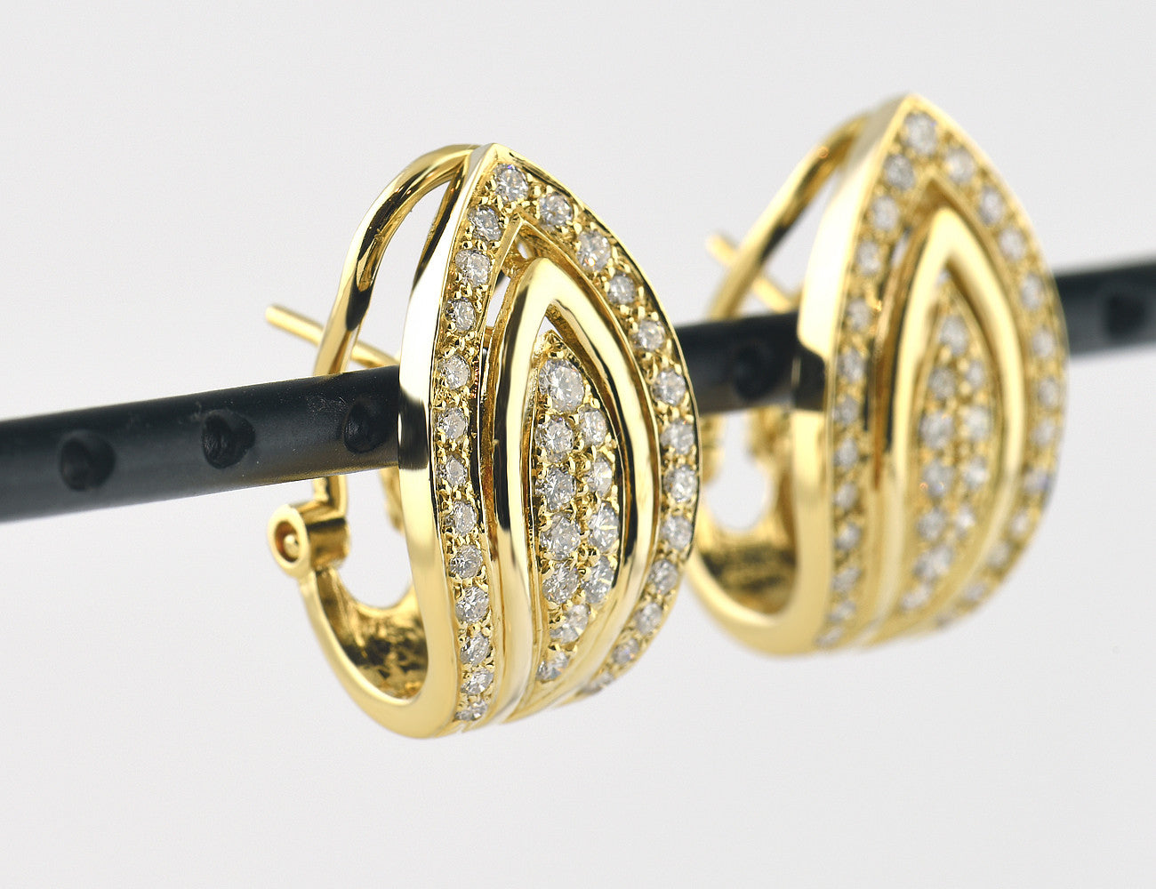 Ohrstecker 750 18 K Gelbgold, 72 Diamanten zus. 1,10 ct