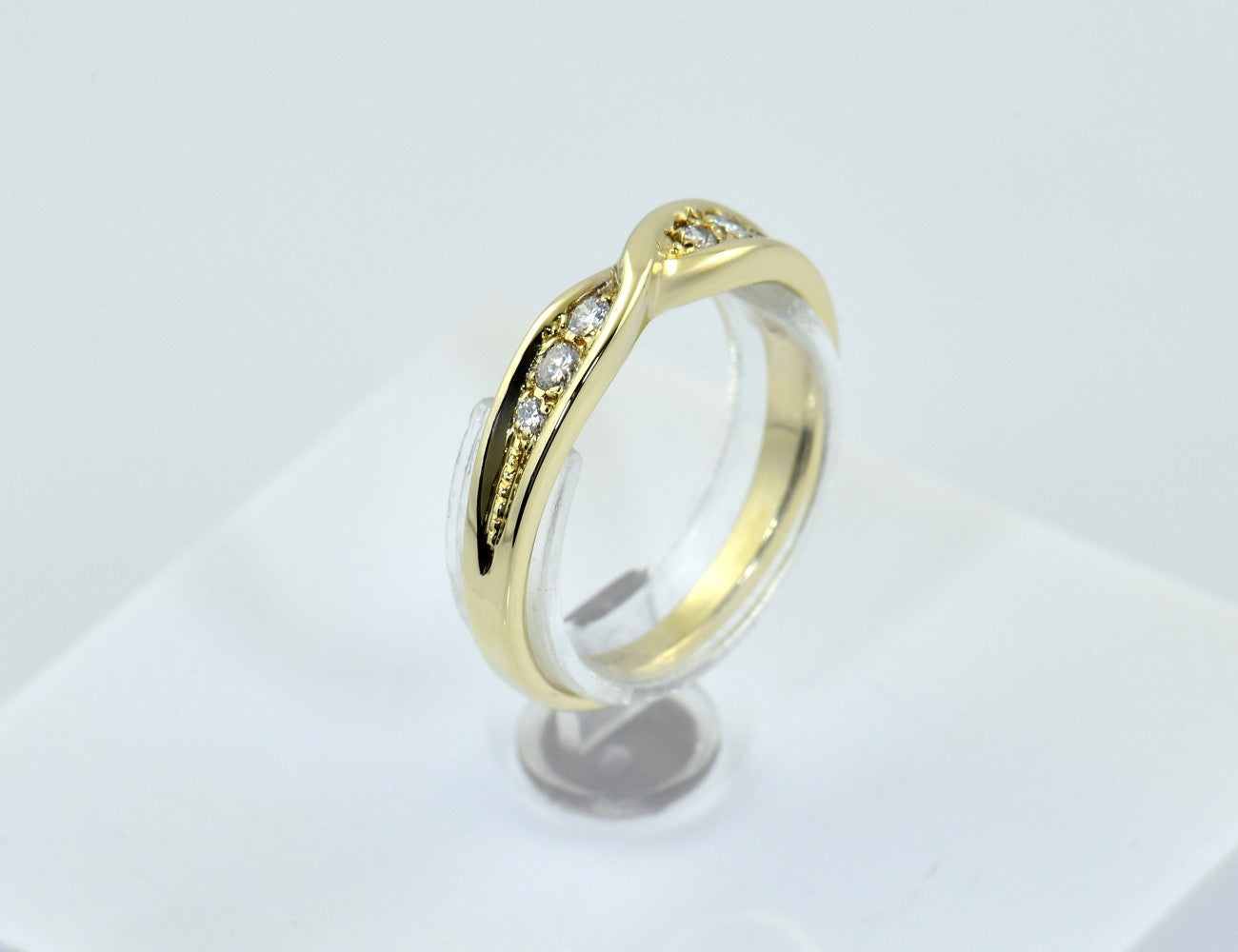 Diamant Ring 585/000 14 K Gelbgold 6 Brillanten zus. 0,10 ct
