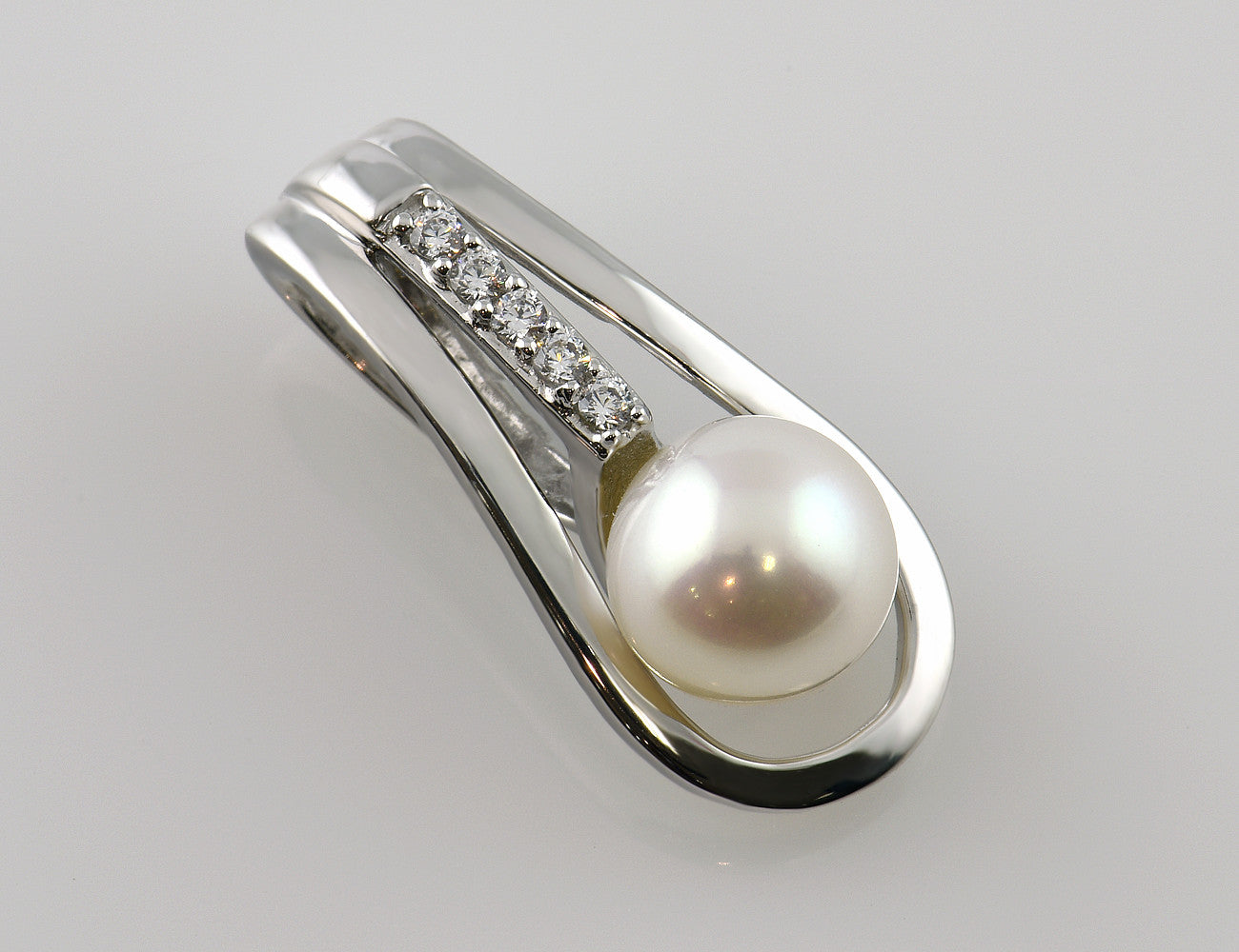 Anhänger Süßwasserzuchtperle 333/000 8 K Weißgold Zirkonia