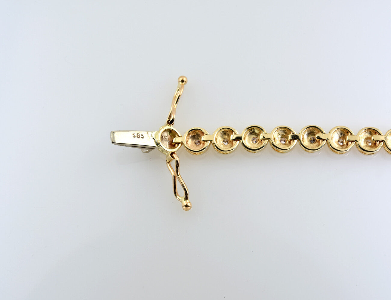 Tennis Armband 585/000 14 K Gelbgold 32 Brillanten zus. 0,32 ct, 17 cm