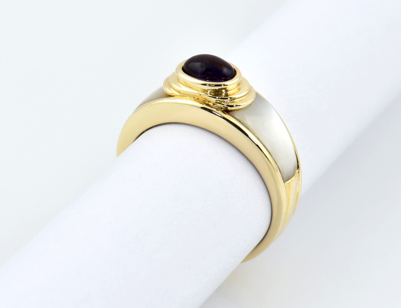 Ring Amethyst Perlmutt 333/000 8 K Gelbgold