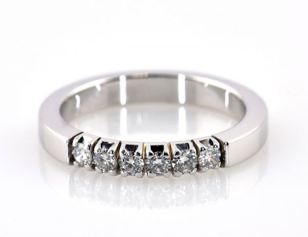 Diamant Ring 750/000 18 K Weißgold 6 Brillanten zus. 0,25 ct