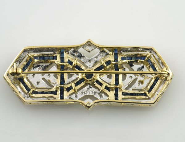 Broche Saphir en or jaune 585 14 carats, 42 diamants totalisant 0,50 ct