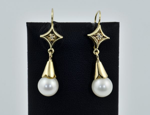 Earrings: Akoya Pearl Drops, 585/000 14K Yellow Gold, 2 Diamonds totaling 0.02 ct