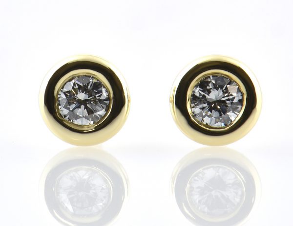 Solitaire Diamond Stud Earrings, 585 14K Yellow Gold, 2 Diamonds totaling 0.15 ct
