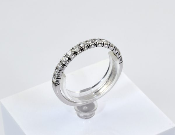 Memoire Diamond Ring 750/000 18K White Gold, 14 Brilliant-Cut Diamonds, Total 0.70 ct