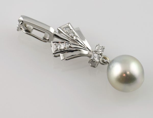 Anhänger Zuchtperle 585/000 14 K Weißgold 6 Brillanten zus. 0,11 ct