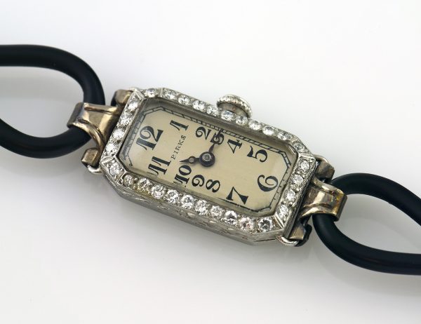 Birks Art Deko Damenuhr Handaufzug 950/000 Platin 30 Diamanten zus. 1,35 ct