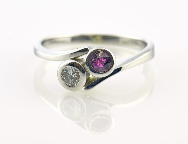 Rubin Diamant Ring 750 18 K Weißgold 1 Brillant 0,15 ct