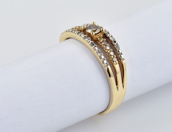 Diamant Ring 375/000 9 K Gelbgold 23 Diamanten zus. 0,35 ct
