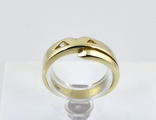 Bague en diamant 585/000, or jaune 14 carats, 2 brillants totalisant 0,04 ct