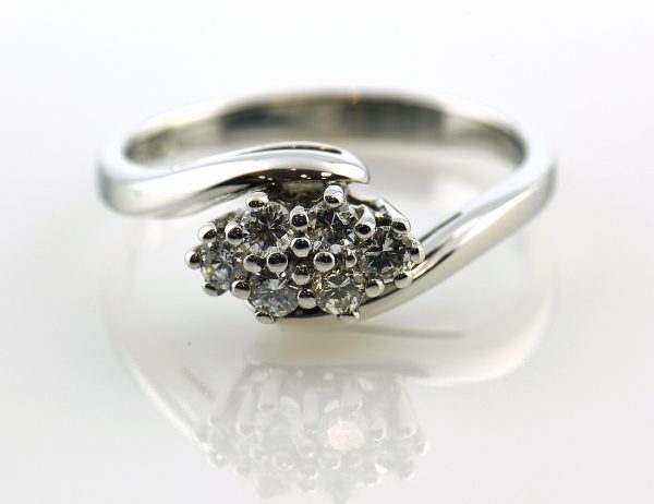 Diamant Ring 585 14 K Weißgold 6 Brillanten zus. 0,32 ct