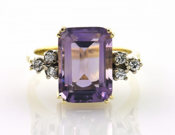 Ring Amethyst 585 14 K Gelbgold 6 Diamanten zus. 0,18 ct