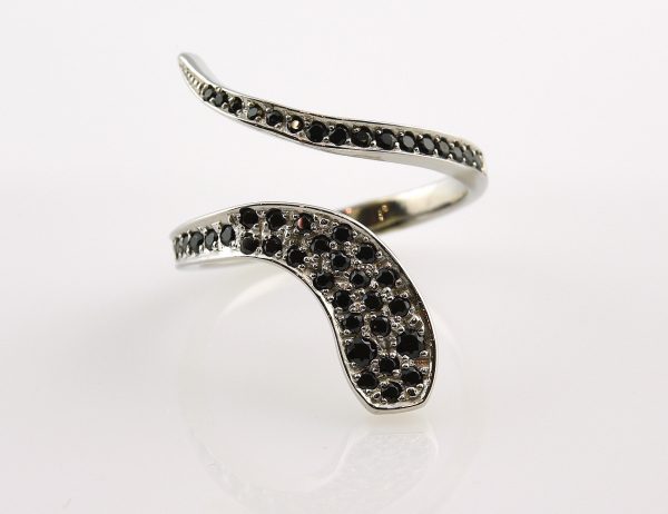 Diamantring 585 14 K Weißgold 46 Diamanten zus. 0,50 ct