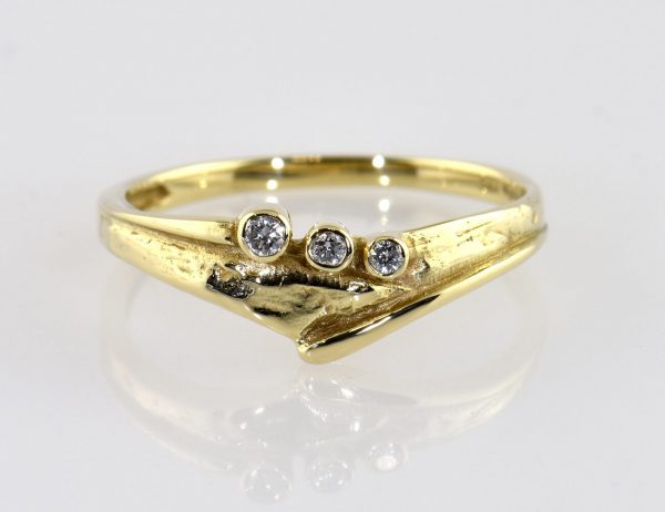 Diamond Ring 585/000 14K Yellow Gold, 3 Brilliant-Cut Diamonds, Total 0.05 ct