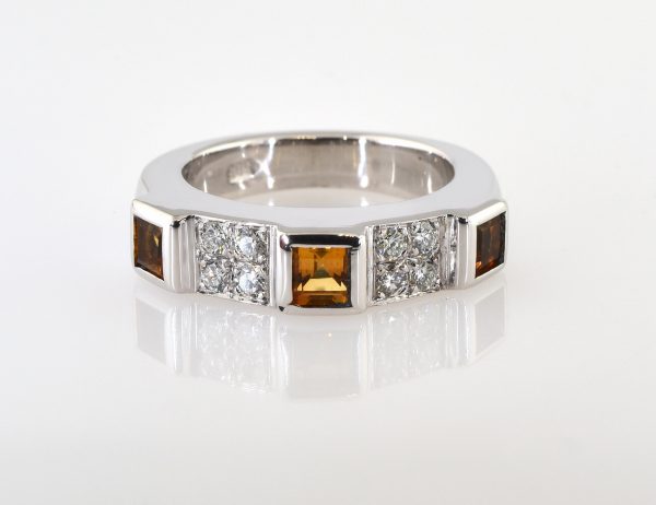 Ring Citrin 585/000 14 K Weißgold 8 Brillanten zus. 0,32 ct