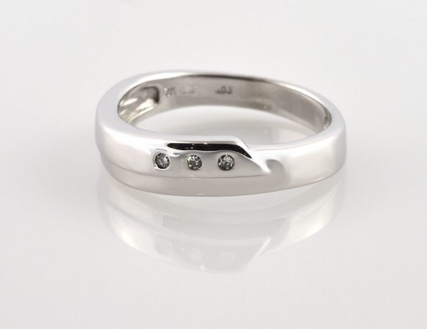 Diamant Ring 585/000 14 K Weißgold 3 Diamanten zus. 0,03 ct