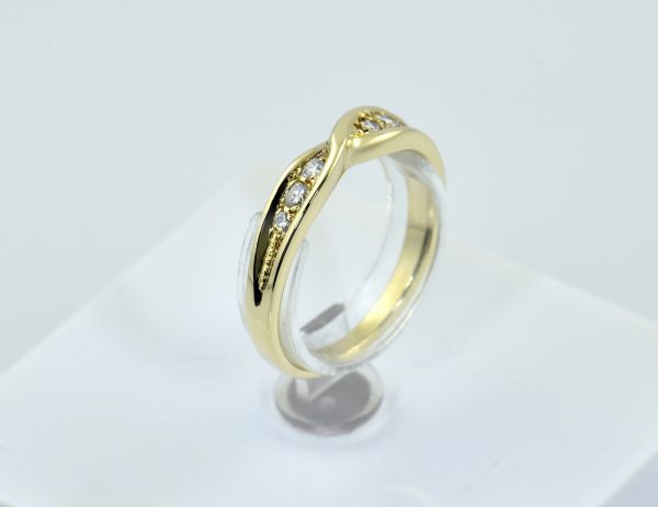 Diamant Ring 585/000 14 K Gelbgold 6 Brillanten zus. 0,10 ct