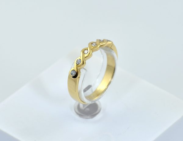 Diamant Ring 585/000 14 K Gelbgold 6 Brillanten zus. 0,09 ct