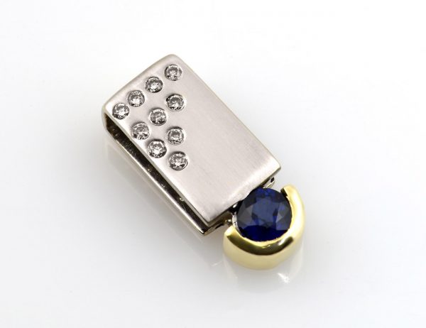 Anhänger Saphir 585/000 14 K Gelb-Weißgold  10 Brillanten zus. 0,15 ct