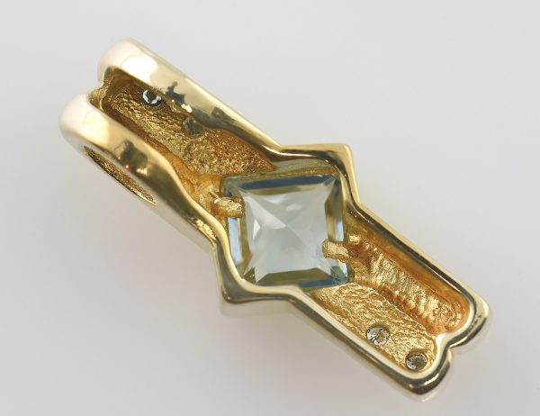 Anhänger Blautopas 585 14 K Gelbgold 4 Diamant zus. 0,04 ct