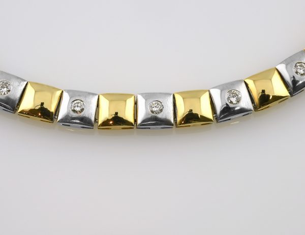 Collier 750/000 18 K Gelb-/Weißgold, 13 Brillanten zus. 0,57 ct, Kette 43,50 cm
