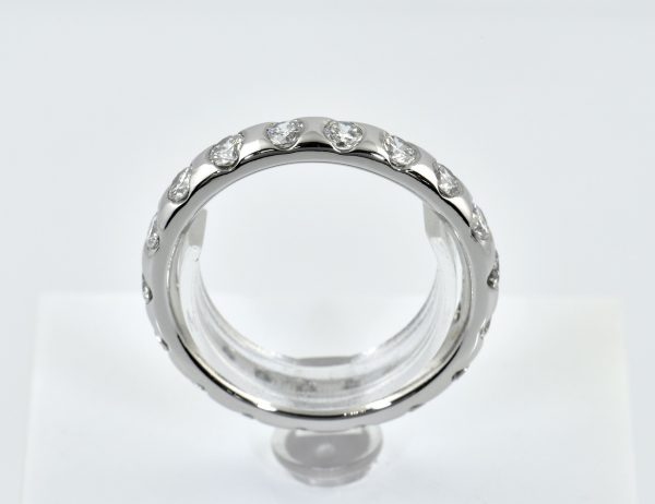 Diamant Memory Ring 950/000 Platin 18 Brillanten zus. 2,00 ct