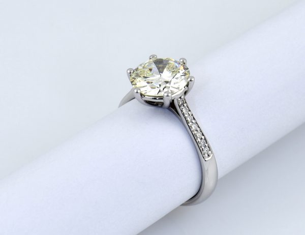 Solitär Ring 585/000 14 K Weißgold 15 Brillanten zus. 3,21 ct Wert 40.000€